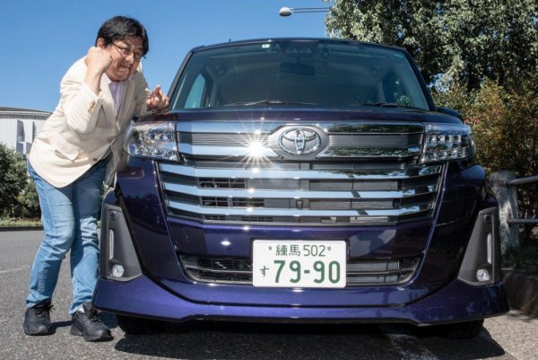 ルーミーカスタムの顔はオラオラ度が増して人気が出そうだ