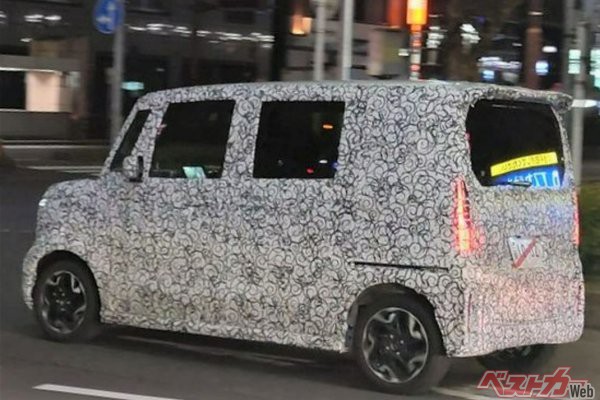 ついに新型「N-BOX」の覆面テスト車をキャッチ！　2023年秋発売 いまわかっている情報すべて