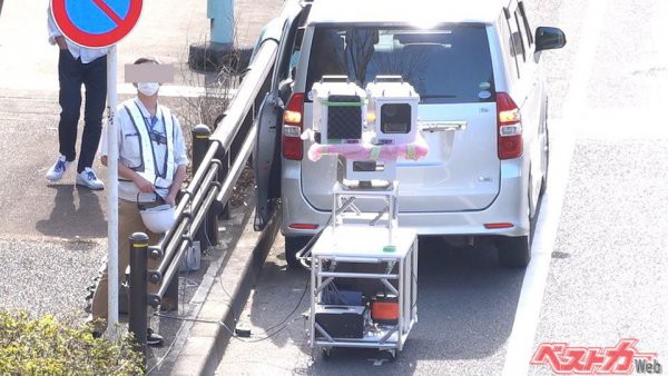 速度取り締まりの新兵器「半固定式」移動オービスいよいよ都内でテスト