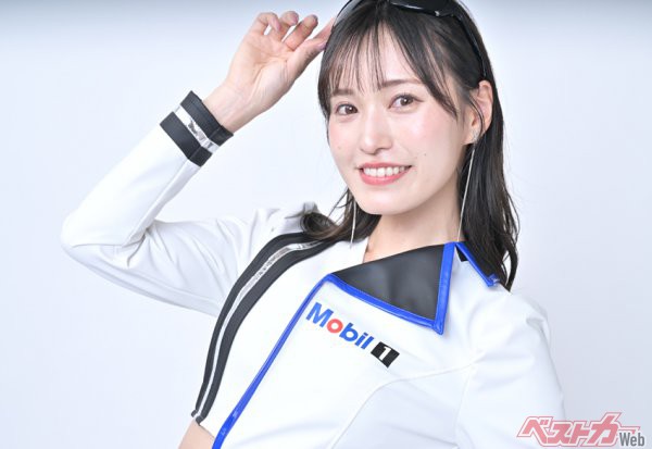 スーパーGTもスーパーフォーミュラもキュートな笑顔で彩ります♪　引地裕美 from TEAM IMPUL Mobil1レーシングサポーターズ2023