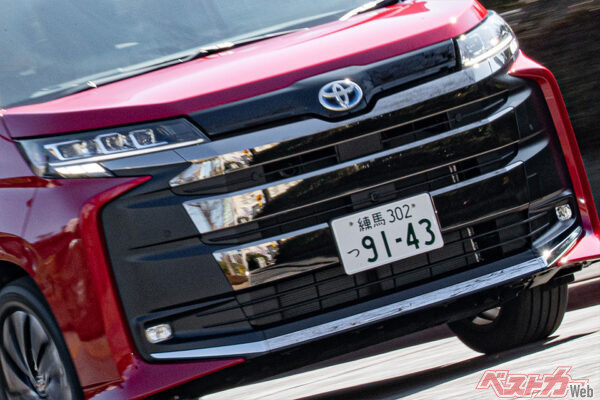 [ガソリンコスト]の差は走行1万kmにつき[5万円]!?　[ノア]が欲しいなら[ハイブリッド]を選ぶべき理由