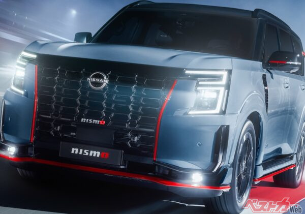 【日産最強SUV誕生】パトロールNISMOが495馬力で爆進！　注目「赤ヘッド」エンジンは「いわき工場」の誇りだぜ