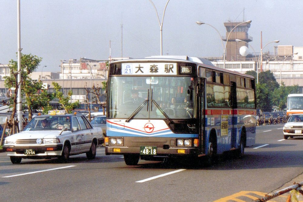 パタパタする発着案内のあった頃の羽田空港での「撮りバス」がアツすぎた!!