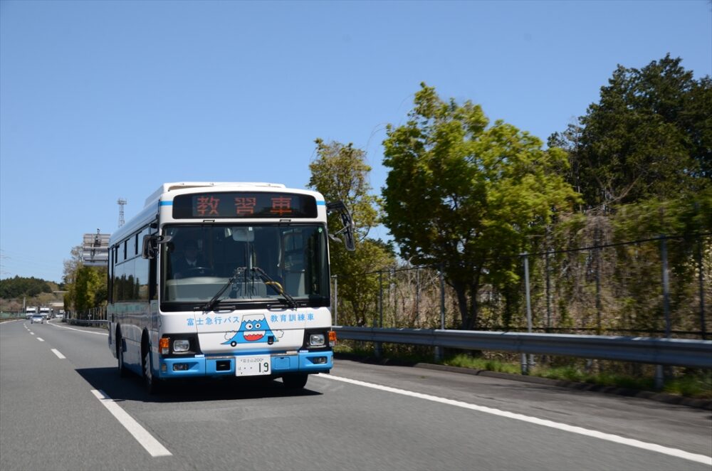 【バス運転士日誌】運転の精密測定研修のため日帰り出張……路線車で高速も走れるとは!!