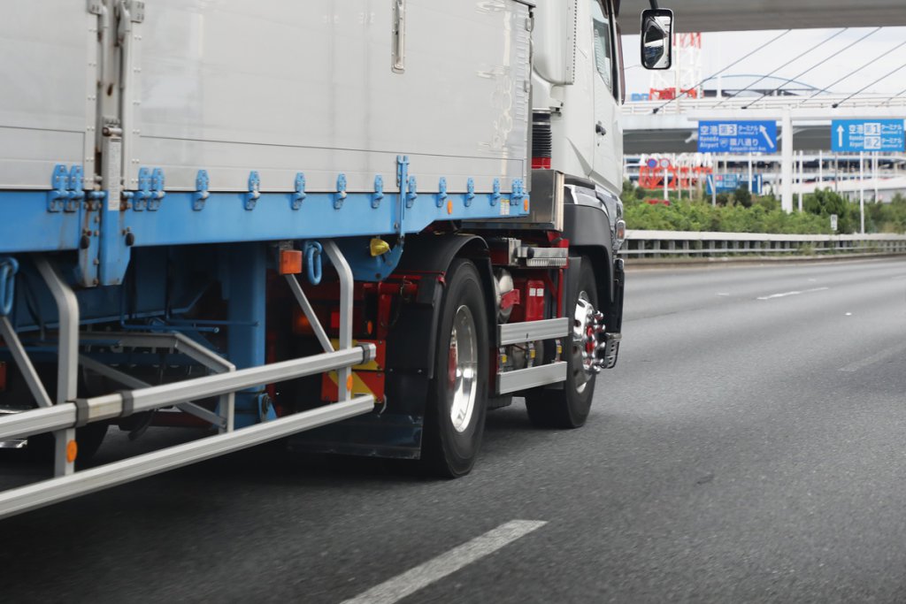 大型車の車輪脱落事故を防げ!!　国交省の事故防止キャンペーンをプロタイヤマンが読み解く