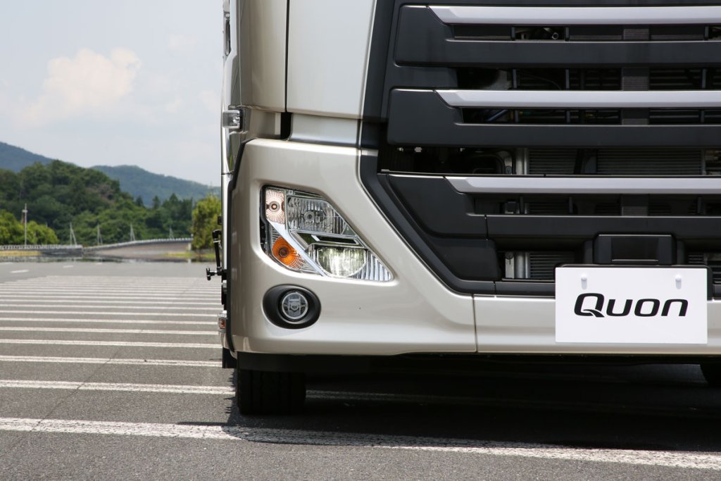 ついにレーンキープアシスト搭載!! UDトラックスがクオンの安全機能・運転支援機能を拡充